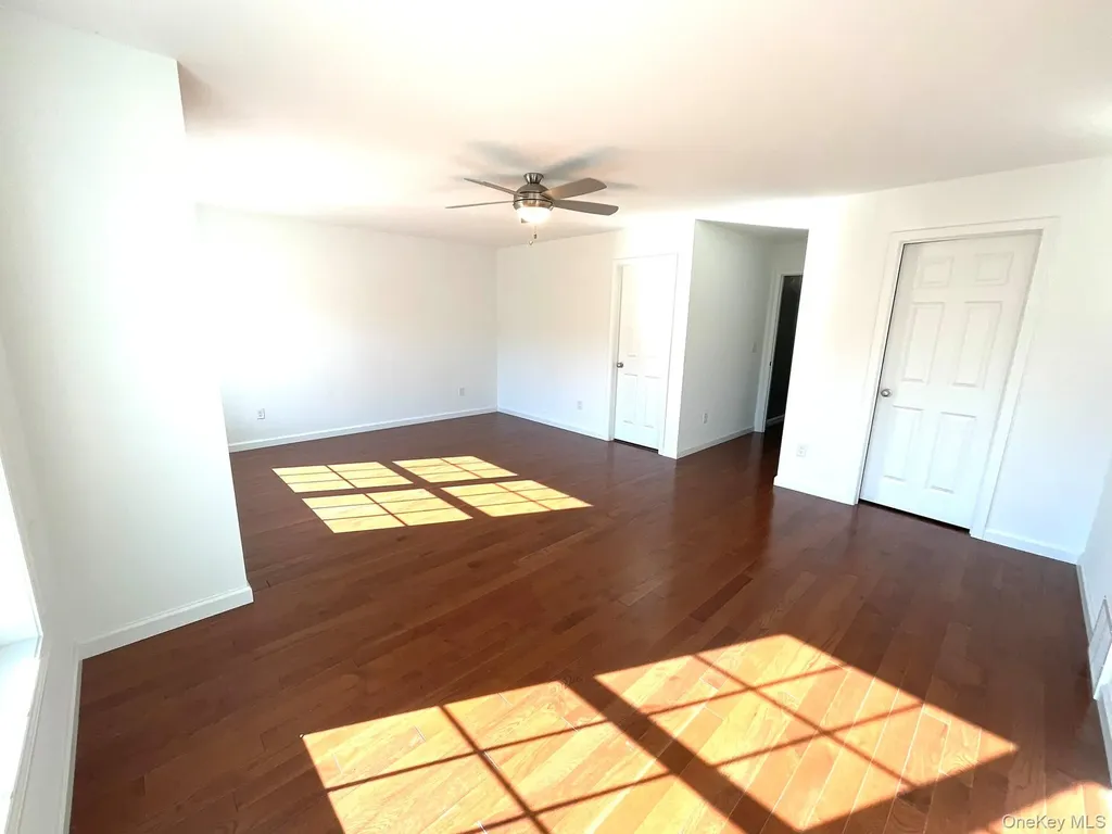 38 Stacey Way Troy NY 12180