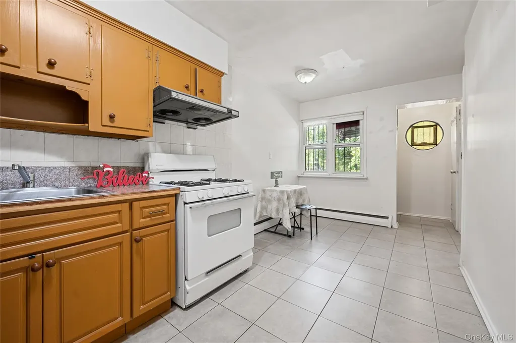 152-10 Peck Avenue Flushing NY 11355