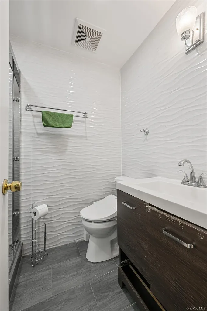 152-10 Peck Avenue Flushing NY 11355