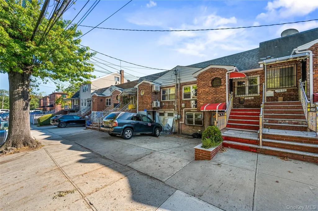 152-10 Peck Avenue Flushing NY 11355