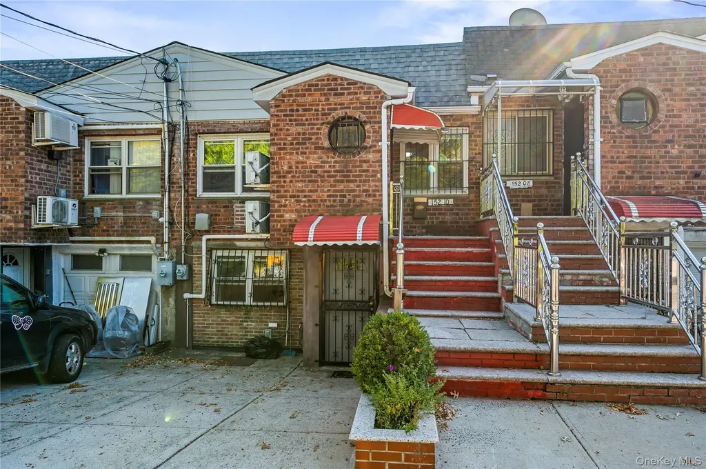 152-10 Peck Avenue Flushing NY 11355