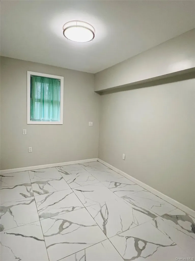 152-10 Peck Avenue Flushing NY 11355