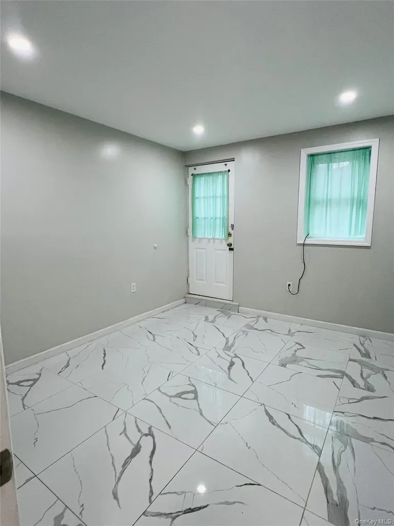 152-10 Peck Avenue Flushing NY 11355