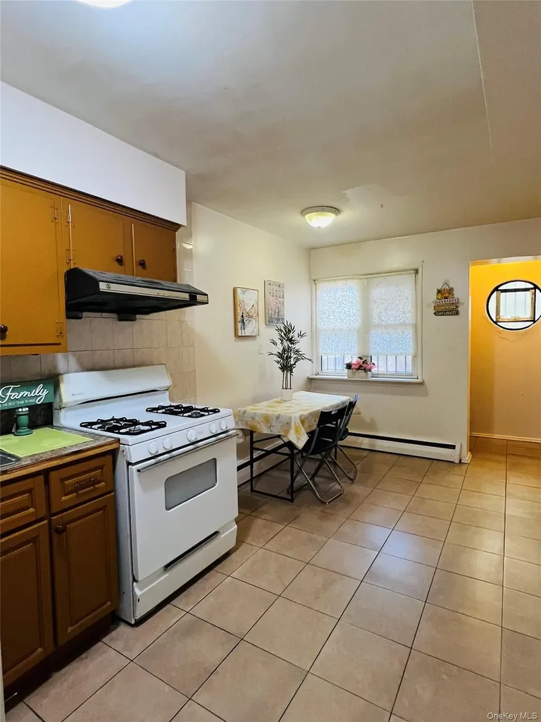 152-10 Peck Avenue Flushing NY 11355