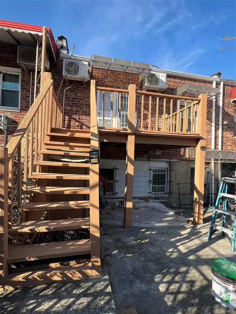 152-10 Peck Avenue Flushing NY 11355