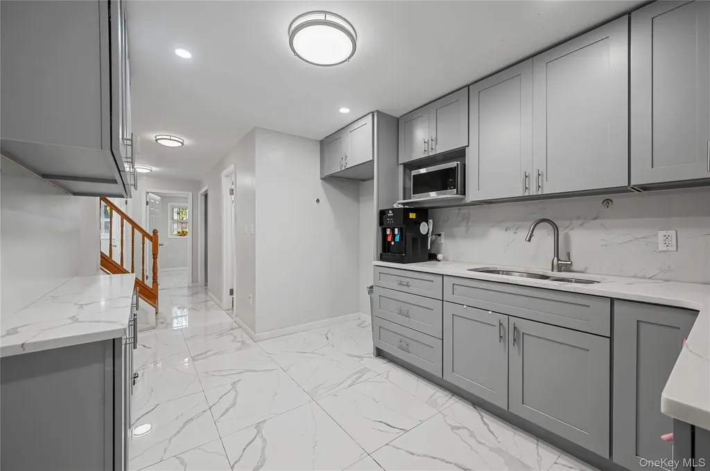 152-10 Peck Avenue Flushing NY 11355