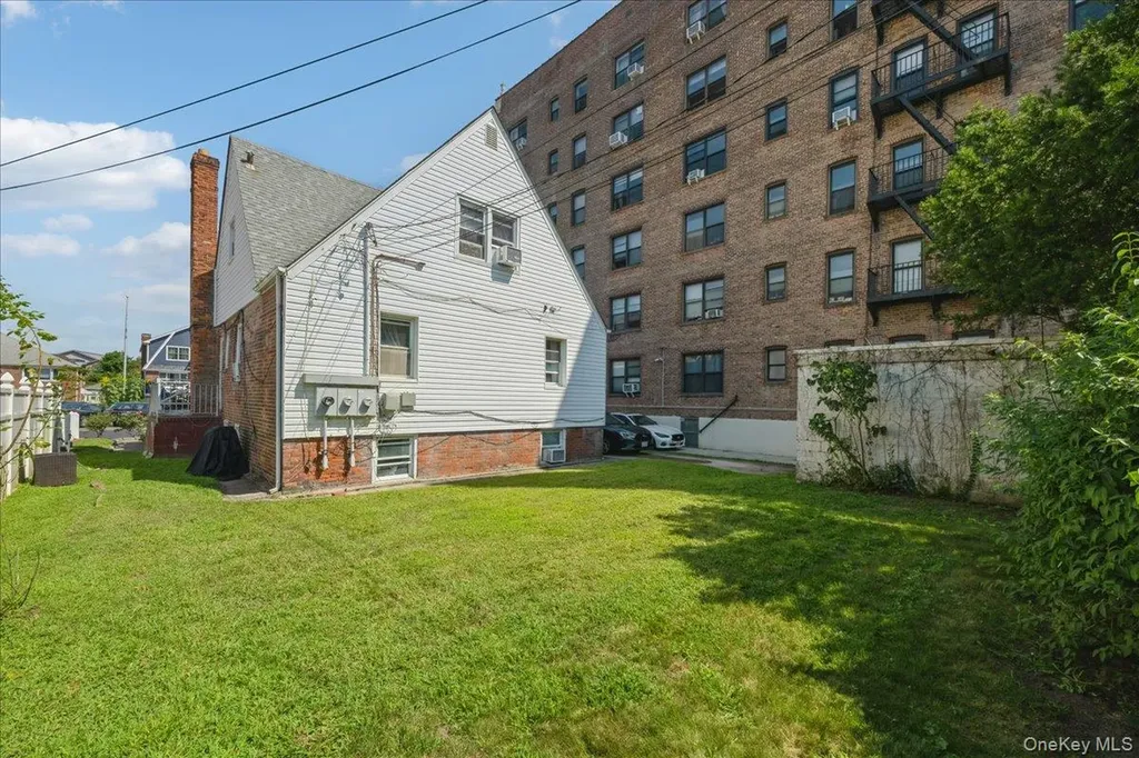 370 E Broadway Long Beach NY 11561