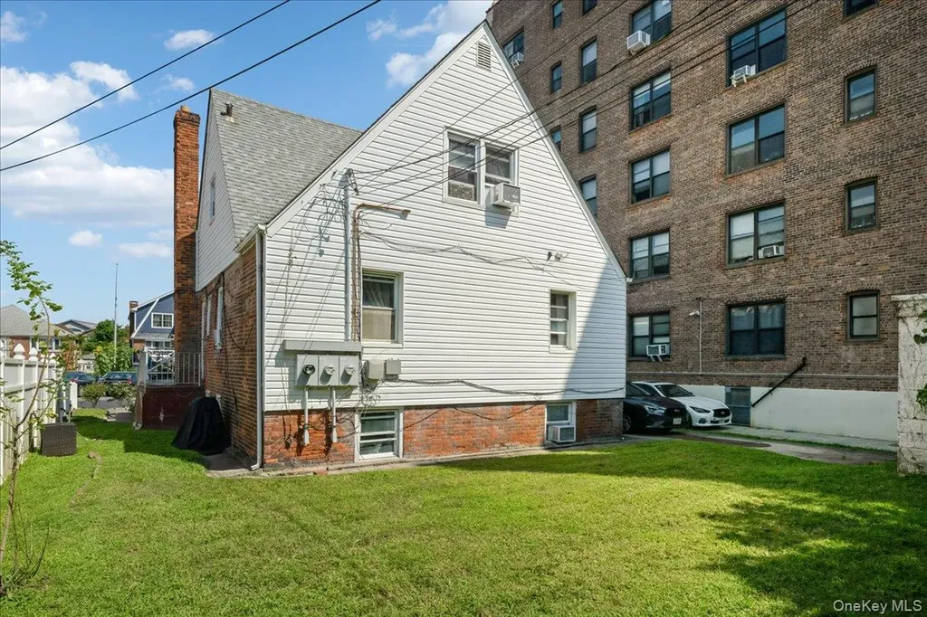 370 E Broadway Long Beach NY 11561