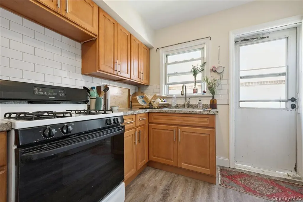 370 E Broadway Long Beach NY 11561