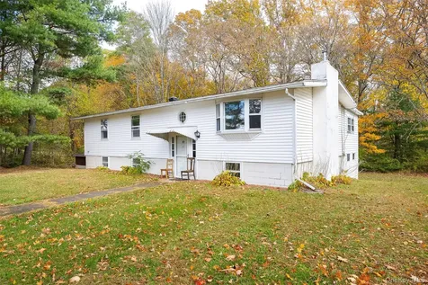 82 Lake Road Pine Plains NY 12567