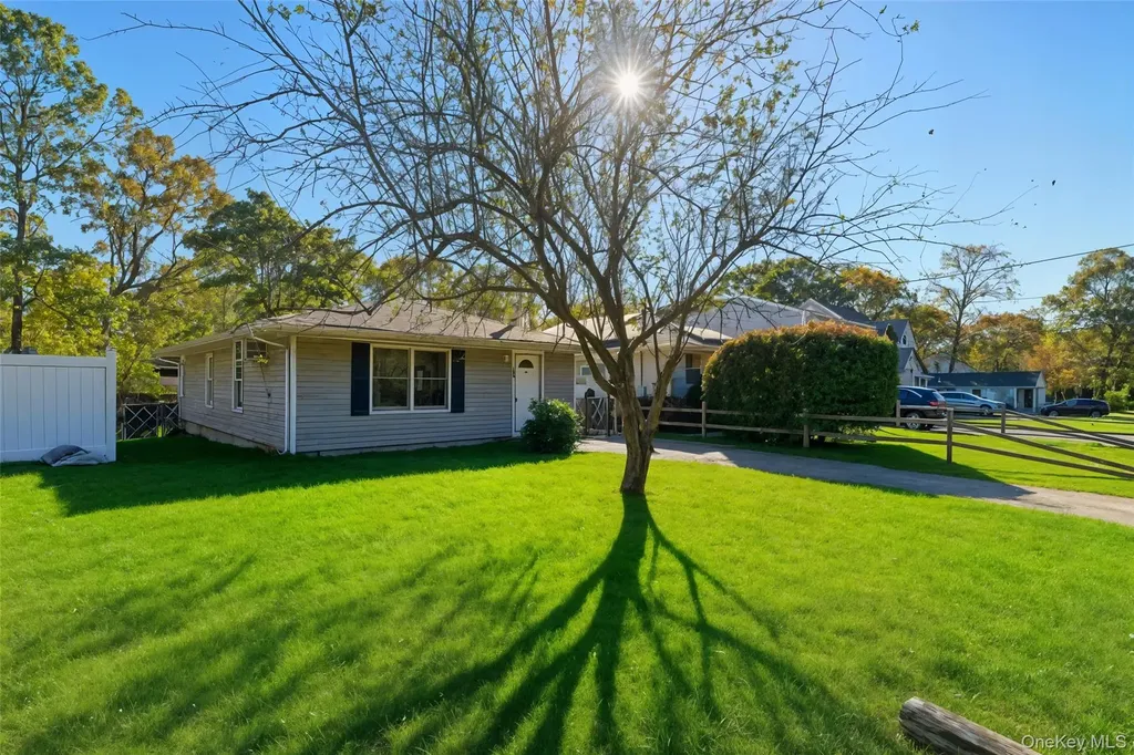 180 Main Avenue Mastic NY 11950