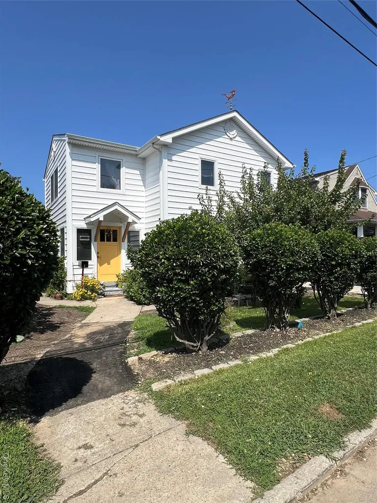 1 Leo Street Patchogue NY 11772