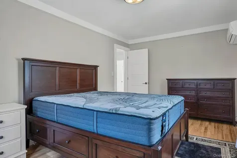 5636 213th Street Bayside NY 11364