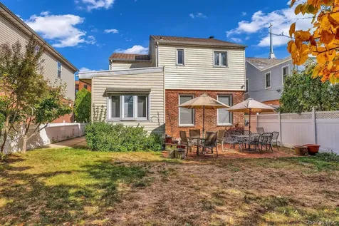 5636 213th Street Bayside NY 11364