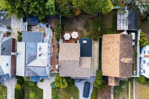 5636 213th Street Bayside NY 11364