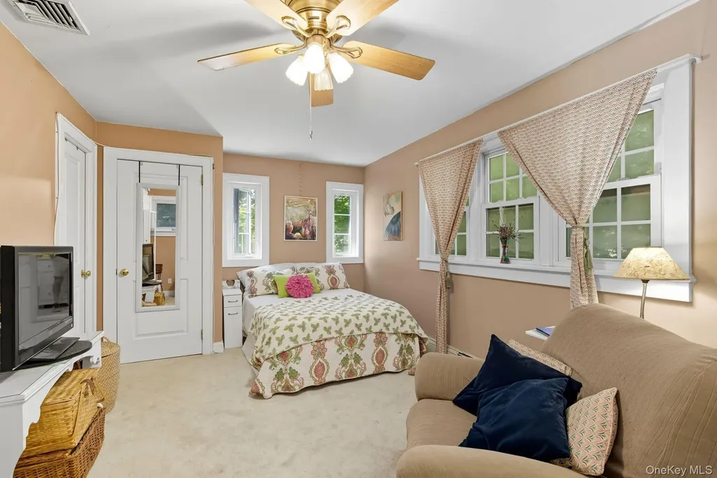 24 Overlook Drive Huntington NY 11743