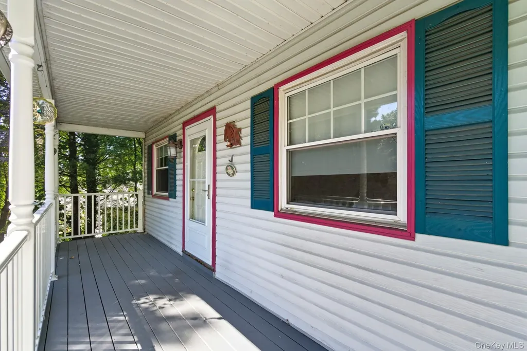 24 Overlook Drive Huntington NY 11743