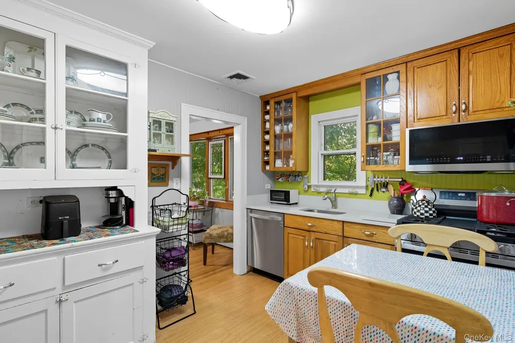 24 Overlook Drive Huntington NY 11743