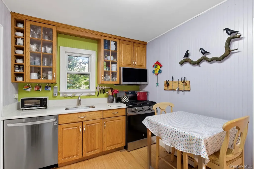 24 Overlook Drive Huntington NY 11743