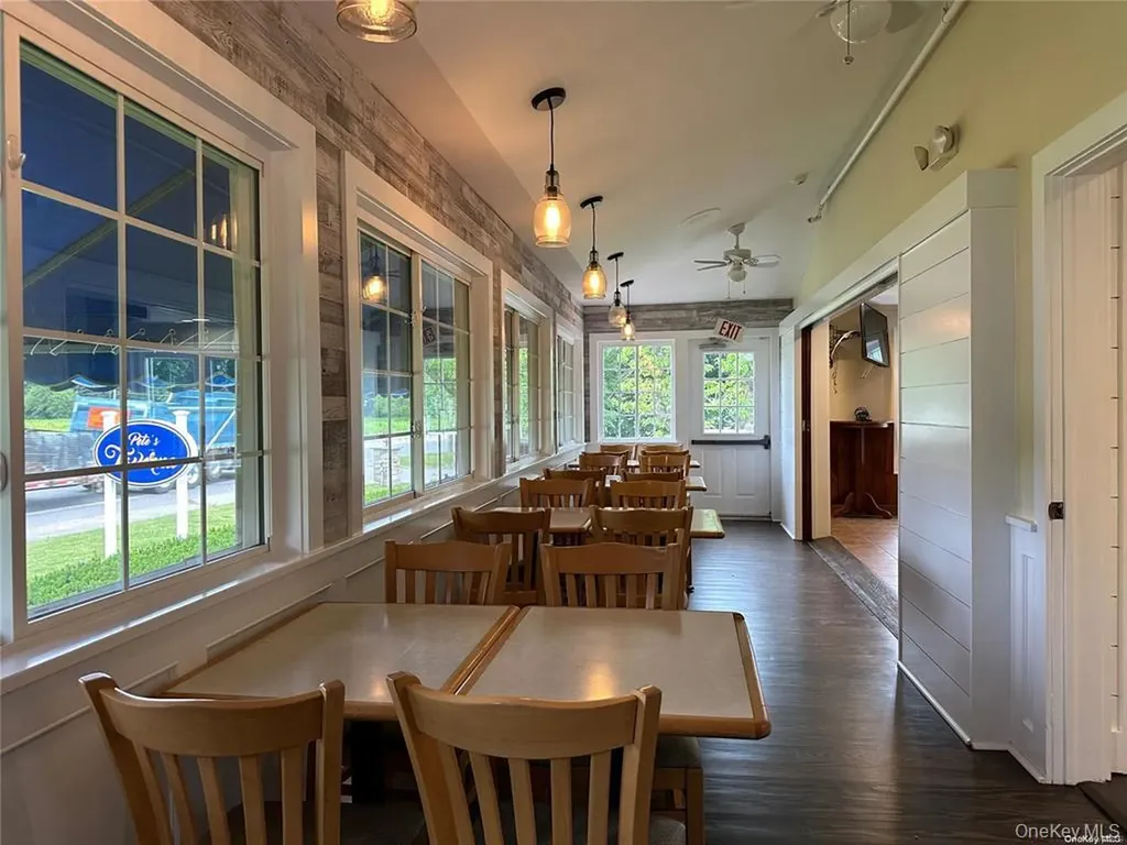 3225 Sound Avenue Riverhead NY 11901