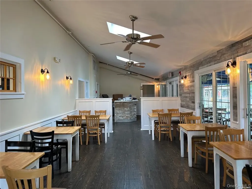 3225 Sound Avenue Riverhead NY 11901