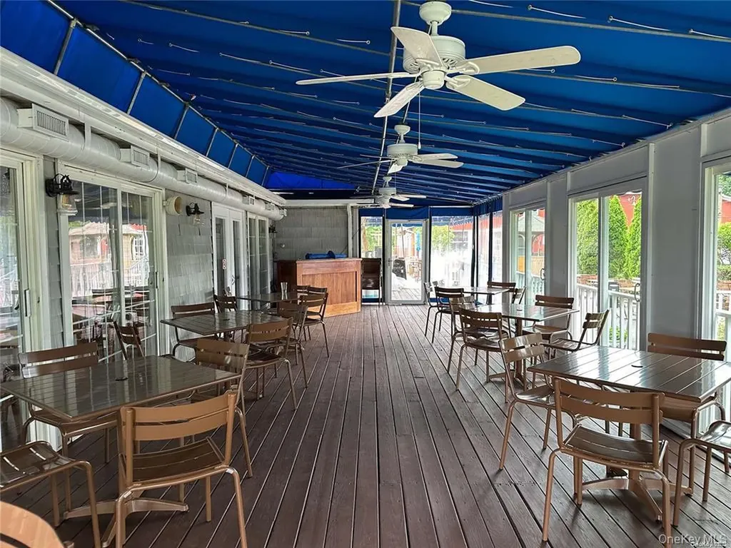 3225 Sound Avenue Riverhead NY 11901
