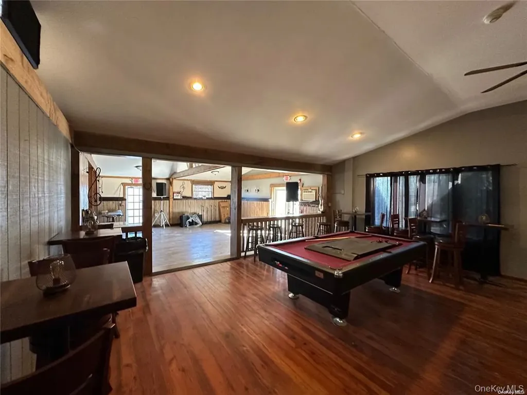 3225 Sound Avenue Riverhead NY 11901