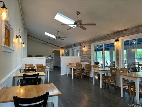 3225 Sound Avenue Riverhead NY 11901