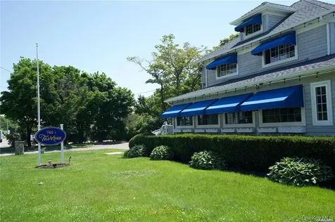 3225 Sound Avenue Riverhead NY 11901