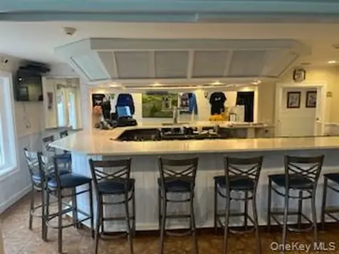 3225 Sound Avenue Riverhead NY 11901