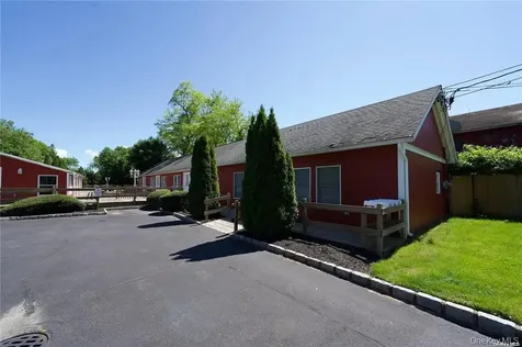 3225 Sound Avenue Riverhead NY 11901