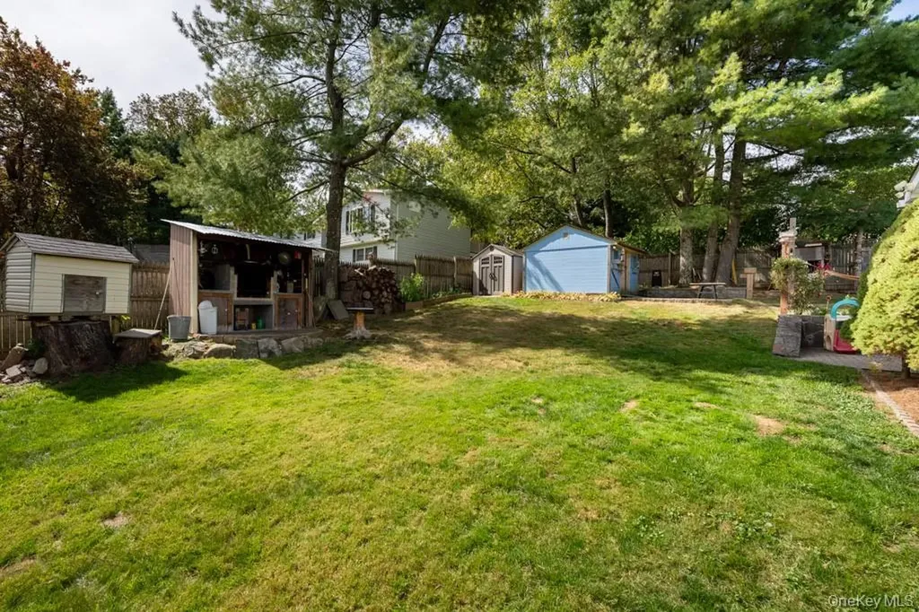 18 Dellacona Road Carmel NY 10512