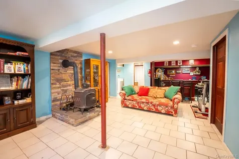 18 Dellacona Road Carmel NY 10512