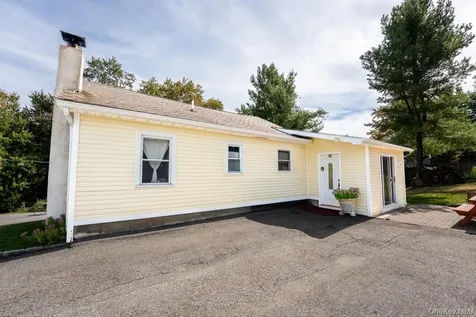 18 Dellacona Road Carmel NY 10512