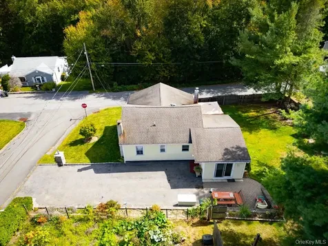 18 Dellacona Road Carmel NY 10512