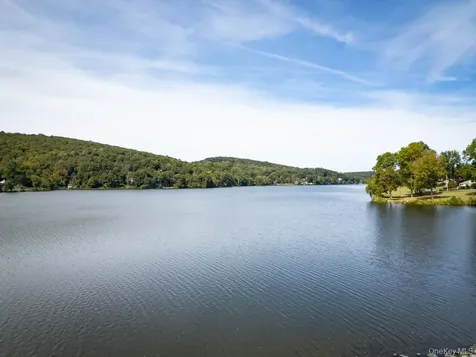 18 Dellacona Road Carmel NY 10512