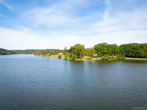 18 Dellacona Road Carmel NY 10512