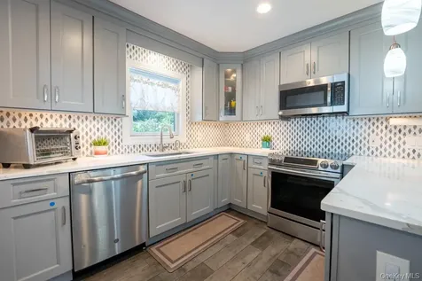 18 Dellacona Road Carmel NY 10512