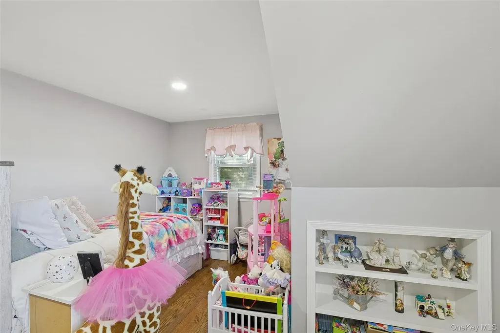 320 W 11th Street Deer Park NY 11729