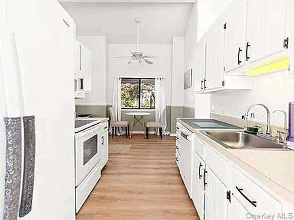 8 School Street Hampton Bays NY 11946
