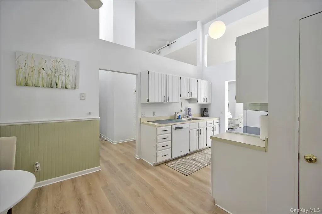 8 School Street Hampton Bays NY 11946