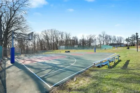 8 Wyndover Woods Lane White Plains NY 10603