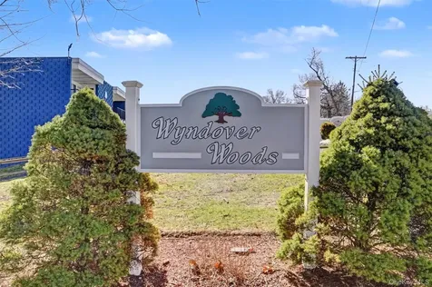 8 Wyndover Woods Lane White Plains NY 10603