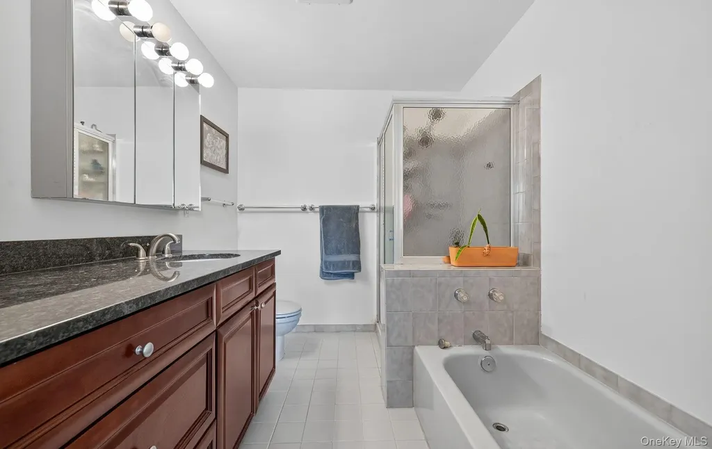 21 Indian Trace Kings Park NY 11754