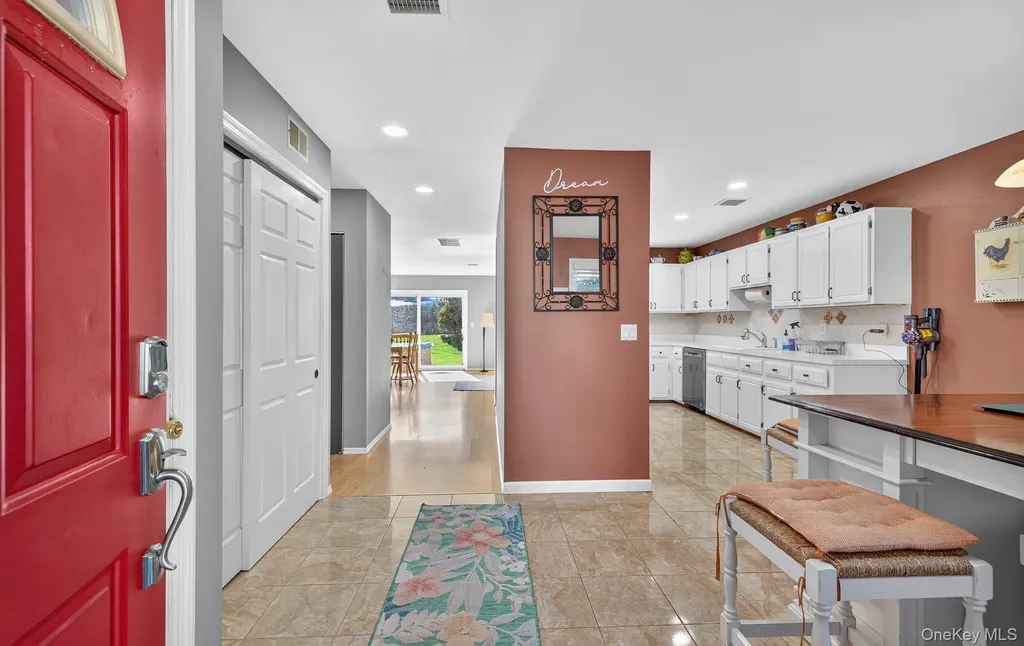 21 Indian Trace Kings Park NY 11754