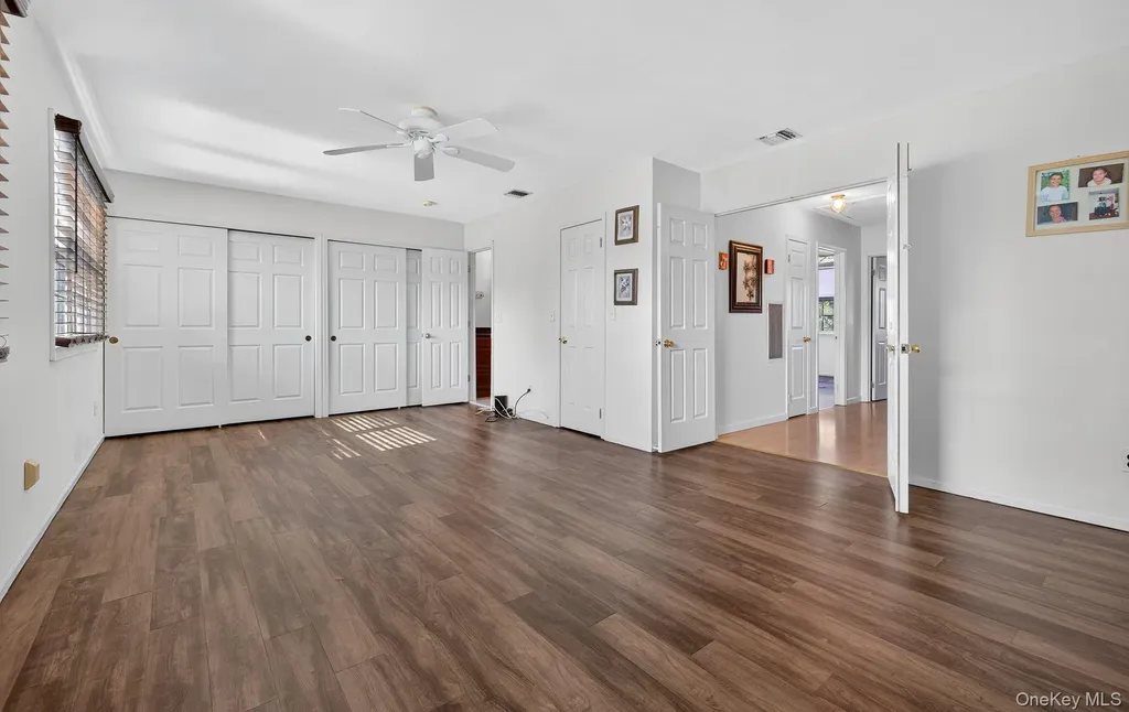 21 Indian Trace Kings Park NY 11754