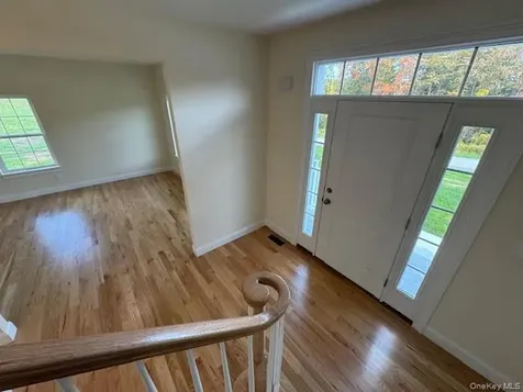 8 Jefferson Avenue New Windsor NY 12553