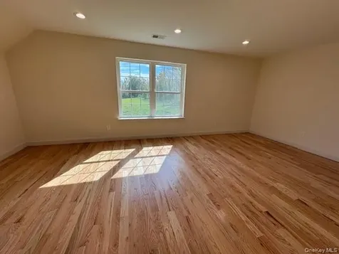 8 Jefferson Avenue New Windsor NY 12553