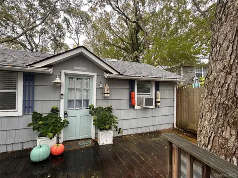 47 Woodcliff Trail Baiting Hollow NY 11933