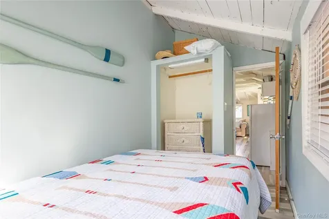 47 Woodcliff Trail Baiting Hollow NY 11933